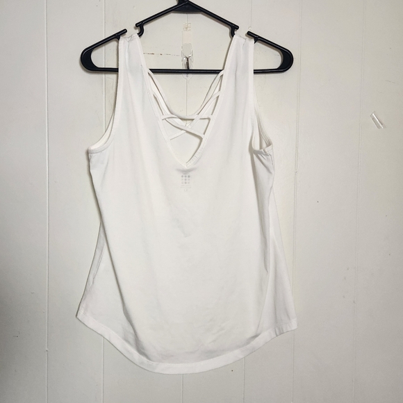 Title Nine White Yasumi Moisture Wicking Tank Medium Open Crossover Back - Picture 2 of 16